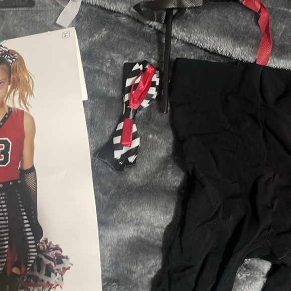 Little girls Zombie Cheerleader Halloween costume - Picture 6 of 7